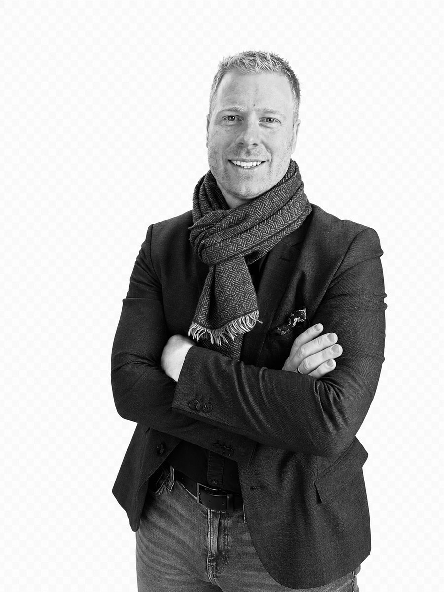 Christoph R. J. Hollender